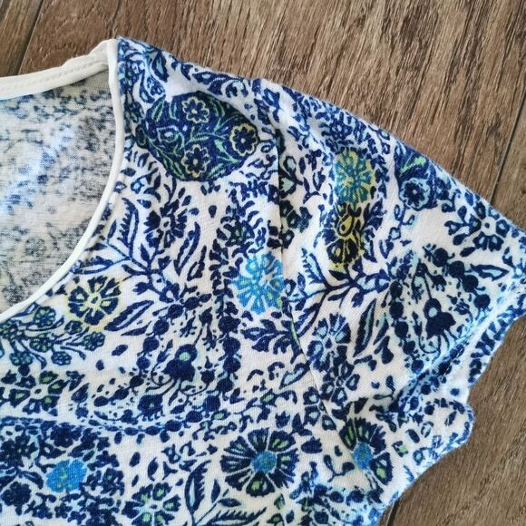 2/$20 Ann Taylor floral t-shirt xs - Picture 2 of 4